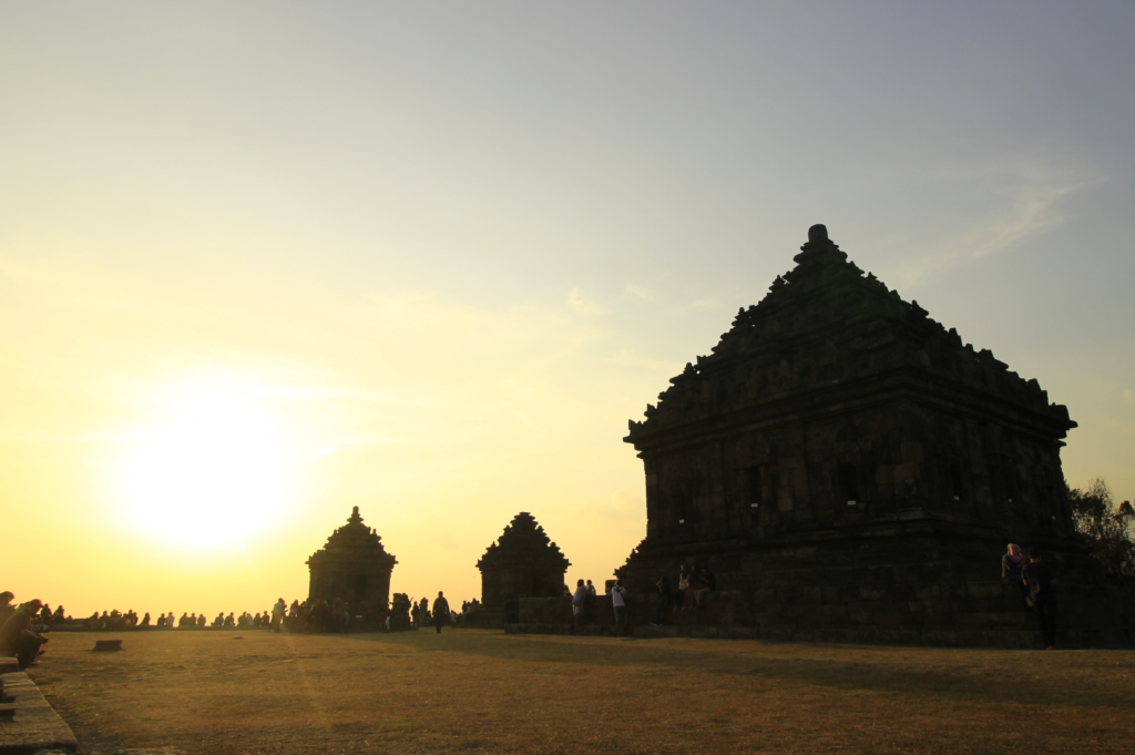 IJO TEMPLE SUNSET 2